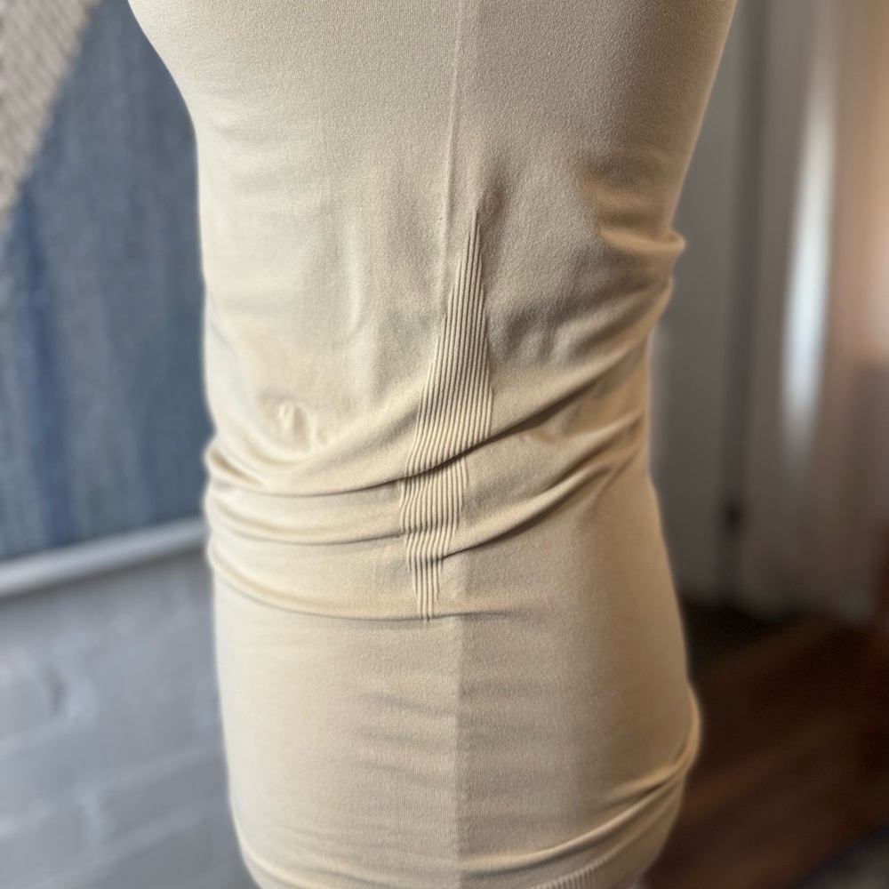 Worthington Nude Seamless Tank Top - Picture 6 of 10
